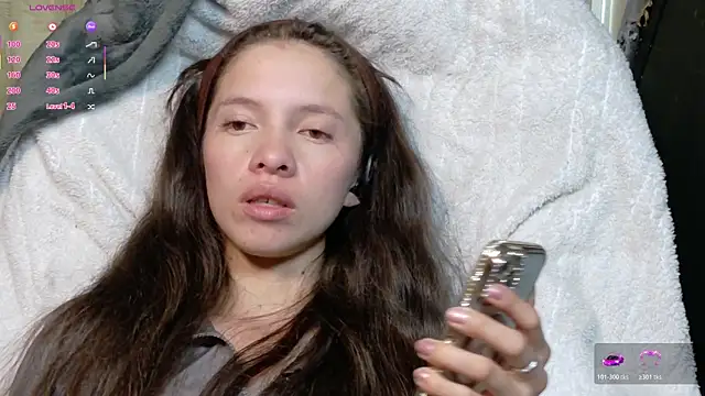 sweetdam12 online show from December 16, 2025, 8:13 pm