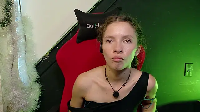 Snapshot of sweetdam12 chatting on February 12, 2026, 7:35 pm sweetdam12 online show from February 12, 2026, 7:35 pm