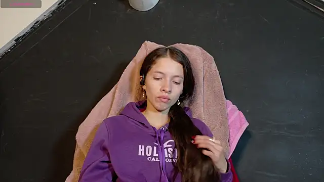 Snapshot of sweetdam12 chatting on October 8, 2025, 10:43 pm sweetdam12 online show from October 8, 2025, 10:43 pm