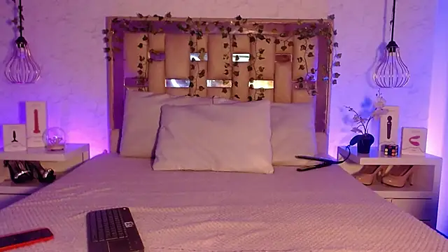 Snapshot of GigiVolkova chatting on October 9, 2025, 7:47 pm GigiVolkova online show from October 9, 2025, 7:47 pm