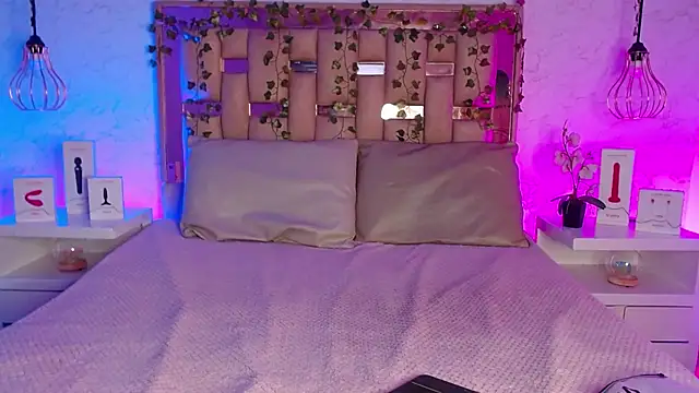 Snapshot of GigiVolkova chatting on March 6, 2025, 7:43 pm GigiVolkova online show from March 6, 2025, 7:43 pm