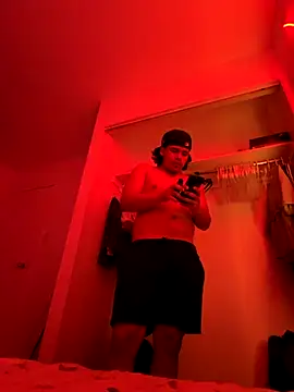 Snapshot of Naitsirc- chatting on October 20, 2025, 2:35 am Naitsirc- online show from October 20, 2025, 2:35 am