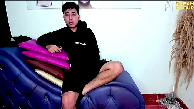 Yourslust  online show from September 23, 2025, 12:56 pm