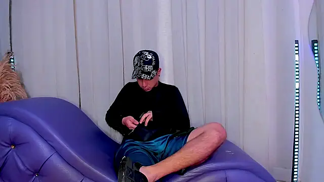 Yourslust  online show from January 16, 2026, 12:31 pm