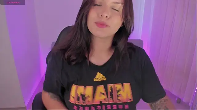 Snapshot of SabrinaVega chatting on October 12, 2025, 9:16 pm SabrinaVega online show from October 12, 2025, 9:16 pm