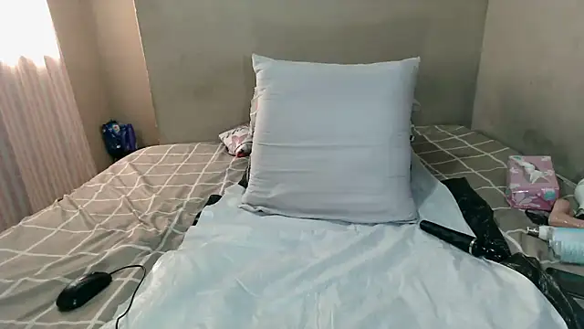 WetwetPussy31 online show from February 28, 2025, 12:31 pm
