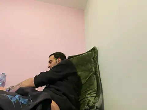 Rebeu313 online show from February 8, 2026, 2:42 am