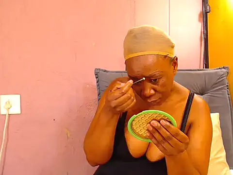 Snapshot of Black-Desire chatting on October 20, 2025, 6:41 pm Black-Desire online show from October 20, 2025, 6:41 pm