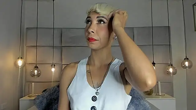 MiaMorgan  online show from February 10, 2025, 1:22 pm