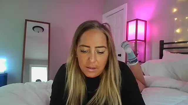 sunshinekisses online show from January 20, 2025, 8:39 pm