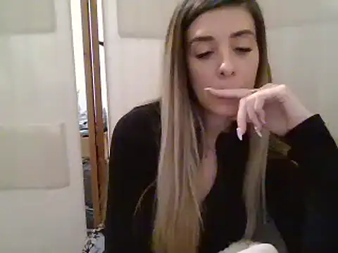 Snapshot of MissBella131 chatting on January 27, 2025, 6:41 pm MissBella131 online show from January 27, 2025, 6:41 pm