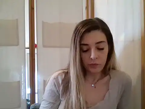 Snapshot of MissBella131 chatting on January 24, 2025, 12:10 pm MissBella131 online show from January 24, 2025, 12:10 pm