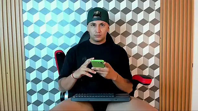 mathias cocks online show from September 13, 2025, 5:18 am