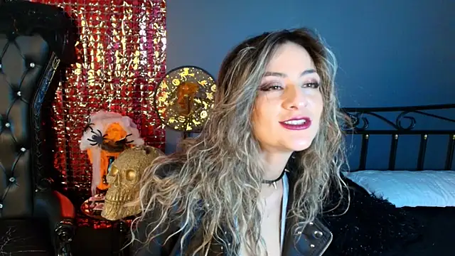 AryTorres  online show from October 28, 2025, 10:47 am