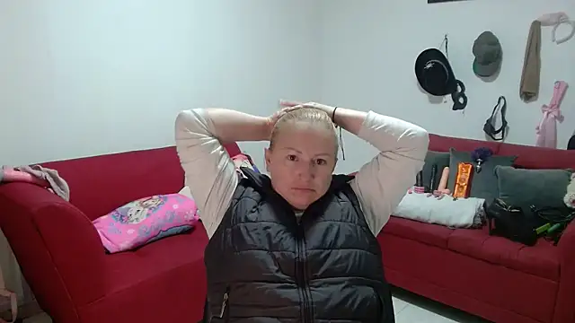 emperabigbootybigass online show from February 11, 2026, 12:27 pm