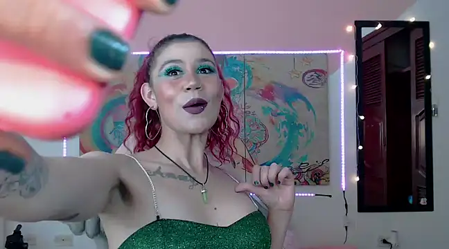 Snapshot of Misskinkydirty97 chatting on December 17, 2024, 8:43 pm Misskinkydirty97 online show from December 17, 2024, 8:43 pm