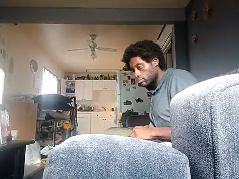 DevinToore online show from December 3, 2025, 6:07 pm