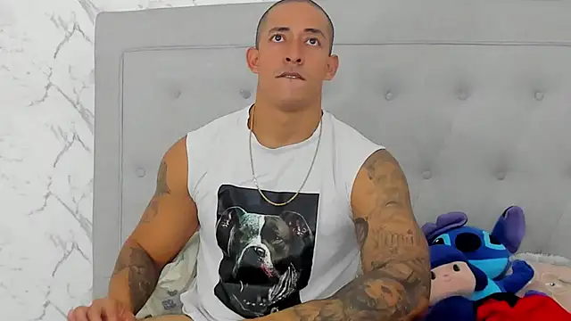 Snapshot of luigiferrara chatting on October 10, 2025, 9:04 pm luigiferrara online show from October 10, 2025, 9:04 pm