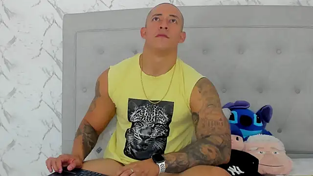 Snapshot of luigiferrara chatting on September 30, 2025, 9:43 pm luigiferrara online show from September 30, 2025, 9:43 pm