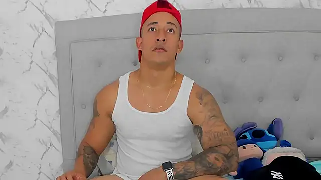 luigiferrara online show from November 27, 2025, 9:59 pm