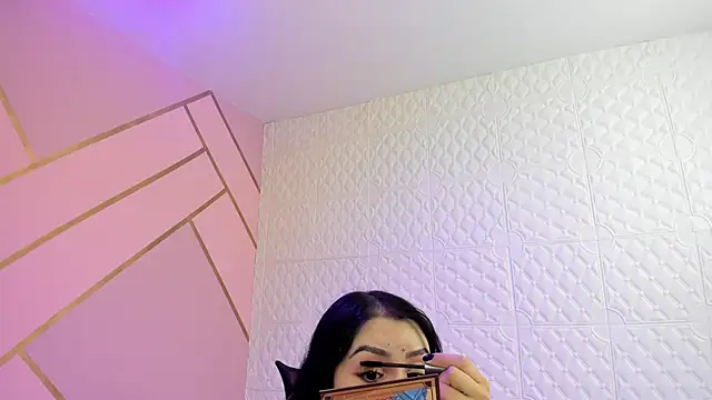 Violetaa diazz online show from November 26, 2025, 9:15 pm