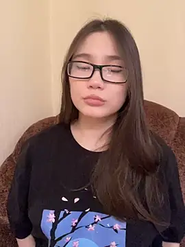 Snapshot of Milka23 chatting on October 12, 2025, 7:21 am Milka23 online show from October 12, 2025, 7:21 am