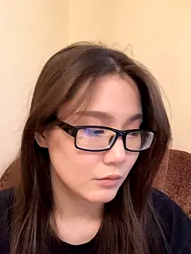 Snapshot of Milka23 chatting on September 21, 2025, 6:18 am Milka23 online show from September 21, 2025, 6:18 am