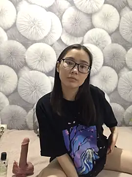Snapshot of Milka23 chatting on March 2, 2025, 8:14 pm Milka23 online show from March 2, 2025, 8:14 pm