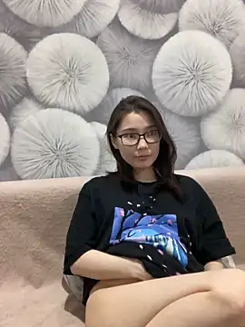 Snapshot of Milka23 chatting on March 16, 2025, 8:54 pm Milka23 online show from March 16, 2025, 8:54 pm