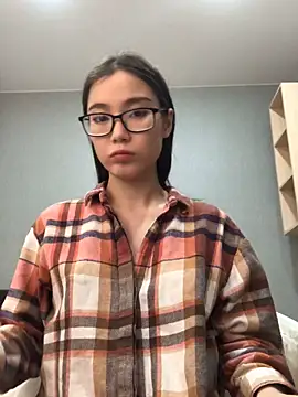 Snapshot of Milka23 chatting on February 9, 2025, 12:30 pm Milka23 online show from February 9, 2025, 12:30 pm
