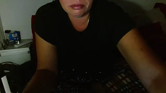 Snapshot of LadyHellene chatting on September 30, 2025, 4:46 pm LadyHellene online show from September 30, 2025, 4:46 pm