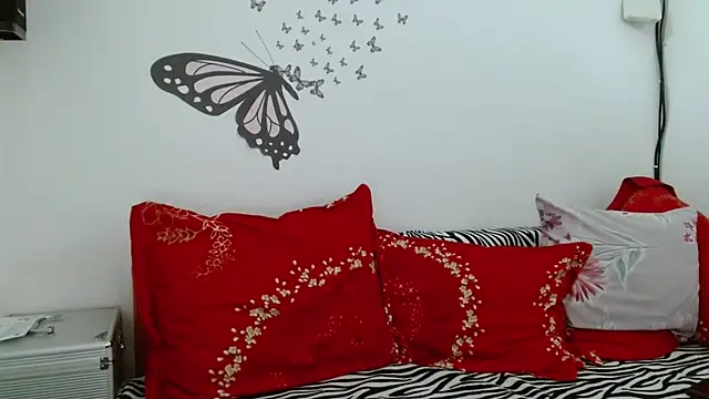 Snapshot of LadyHellene chatting on October 8, 2025, 8:49 am LadyHellene online show from October 8, 2025, 8:49 am