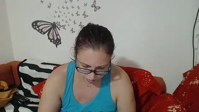 LadyHellene online show from February 17, 2025, 6:17 pm