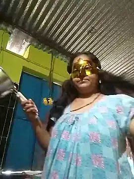 Cute-Pammi1 online show from December 11, 2024, 3:45 am