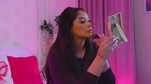 Amberseyes online show from April 6, 2026, 8:37 am