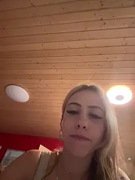 Katherinabby33 online show from October 30, 2025, 9:22 pm