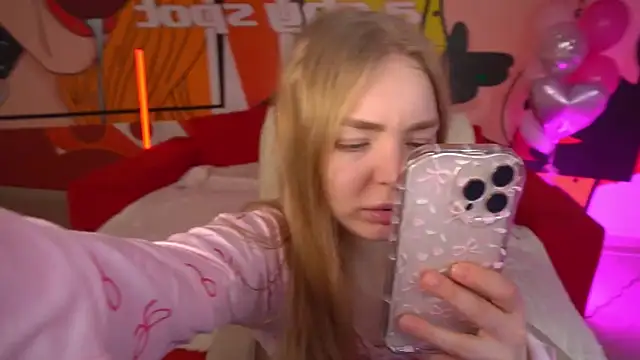 Snapshot of EmilySunshineS chatting on February 20, 2026, 7:43 am EmilySunshineS online show from February 20, 2026, 7:43 am