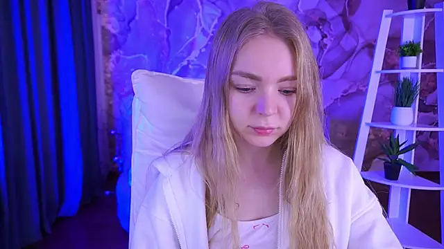 EmilySunshineS online show from November 10, 2025, 7:13 am