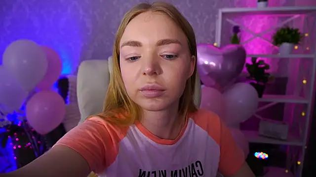 Snapshot of EmilySunshineS chatting on February 16, 2026, 7:18 am EmilySunshineS online show from February 16, 2026, 7:18 am