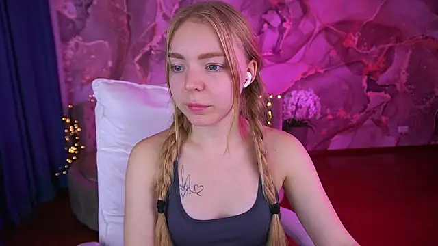 Snapshot of EmilySunshineS chatting on October 25, 2025, 1:23 pm EmilySunshineS online show from October 25, 2025, 1:23 pm