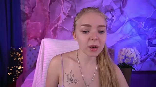 Snapshot of EmilySunshineS chatting on October 5, 2025, 1:13 pm EmilySunshineS online show from October 5, 2025, 1:13 pm