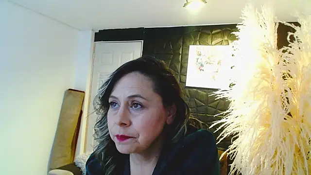 Snapshot of CINTHIA1609 chatting on October 7, 2025, 10:55 pm CINTHIA1609 online show from October 7, 2025, 10:55 pm