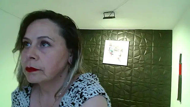 Snapshot of CINTHIA1609 chatting on September 8, 2025, 8:19 pm CINTHIA1609 online show from September 8, 2025, 8:19 pm