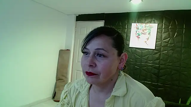 Snapshot of CINTHIA1609 chatting on September 23, 2025, 7:54 pm CINTHIA1609 online show from September 23, 2025, 7:54 pm