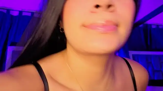 Snapshot of Mia_Oxford chatting on October 16, 2025, 12:35 pm Mia Oxford online show from October 16, 2025, 12:35 pm