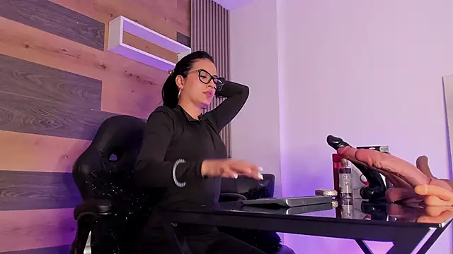 Snapshot of Ellaochoa chatting on September 22, 2025, 11:38 am Ellaochoa online show from September 22, 2025, 11:38 am