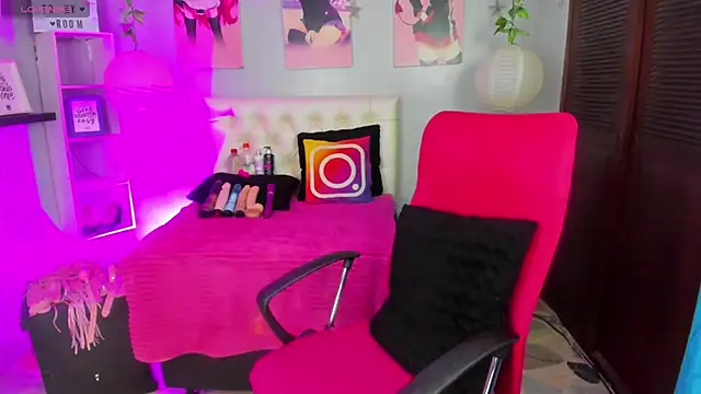  Pamela ebony online show from November 14, 2025, 7:50 pm