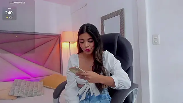 GiaFu online show from February 8, 2025, 6:11 pm