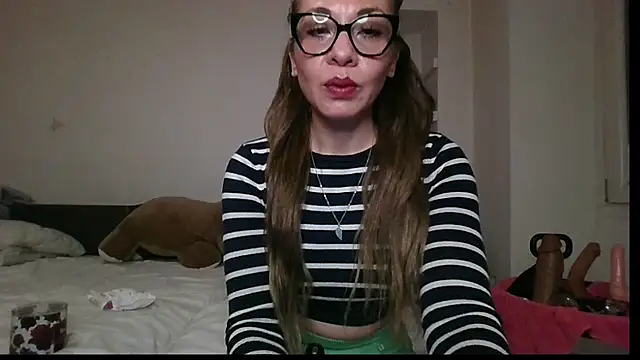 Snapshot of KarolinaReaper chatting on February 1, 2026, 3:10 pm KarolinaReaper online show from February 1, 2026, 3:10 pm