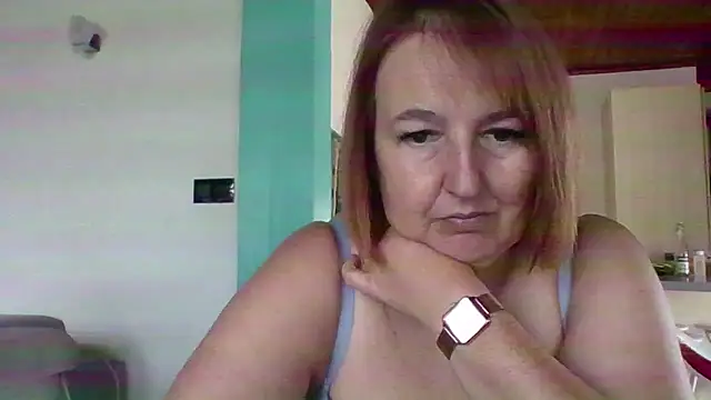 Snapshot of Sandcoq chatting on October 9, 2025, 8:15 am Sandcoq online show from October 9, 2025, 8:15 am